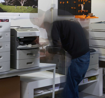 Einfache Reinigungsarbeiten am Drucker könnn selbst durchgeführt werden